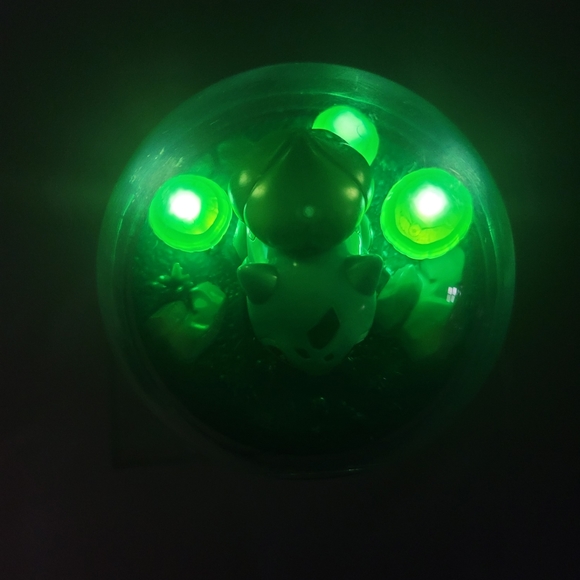 Pokemon Bulbasaur Illuminated Terrarium Collection Gamefreak Nintendo Pokemon - Picture 9 of 16